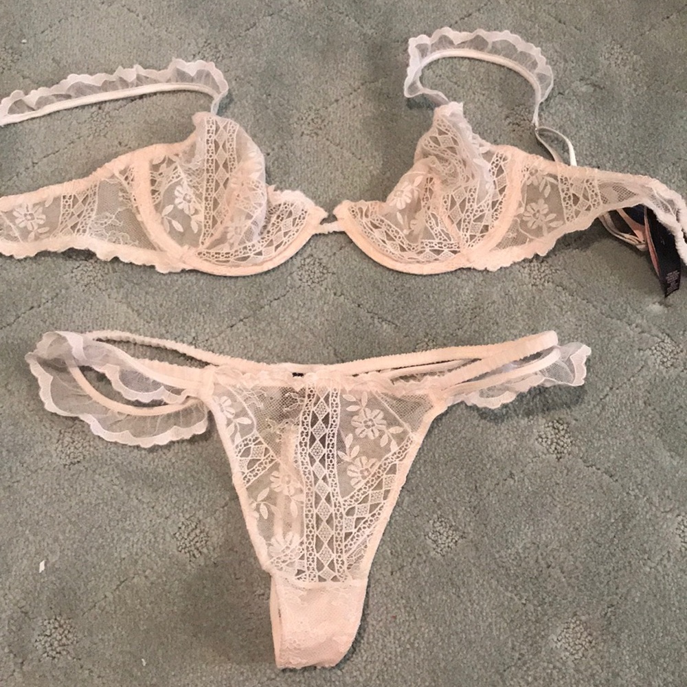 Victoria’s Secret Designer Collection white set